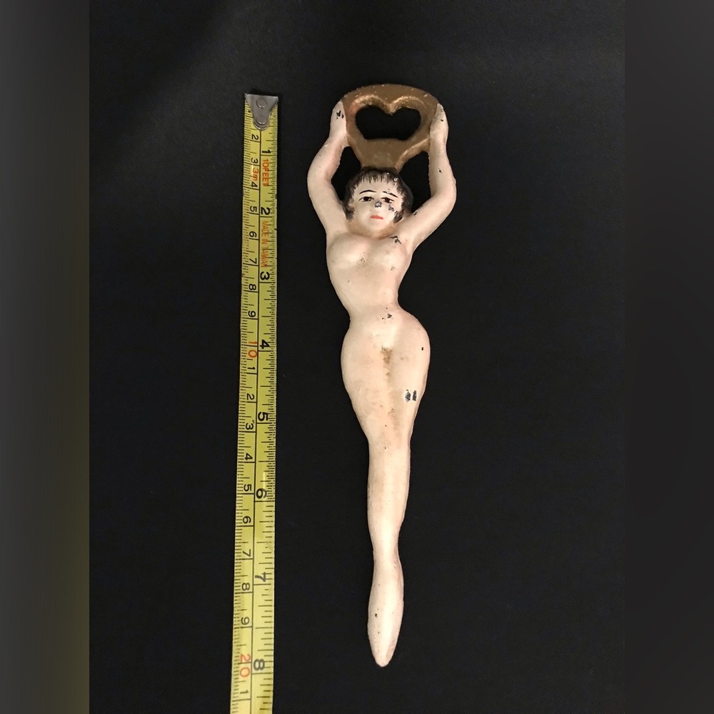 Vintage Pin-up Girl Figurine Bottle Opener - Picture 5 of 5